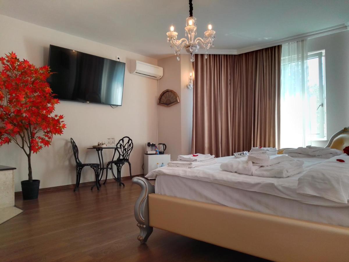 Casa Maria Roses Hotel Rîşnov Екстериор снимка