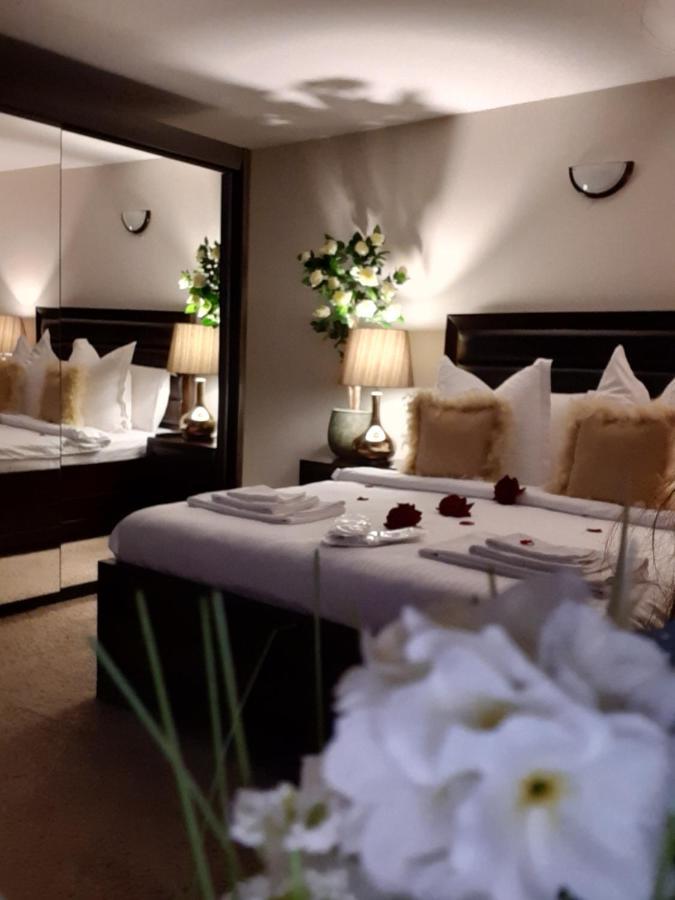 Casa Maria Roses Hotel Rîşnov Екстериор снимка