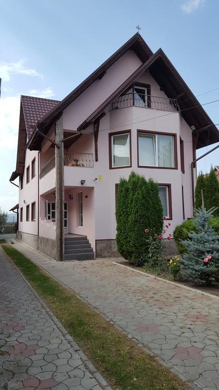 Casa Maria Roses Hotel Rîşnov Екстериор снимка